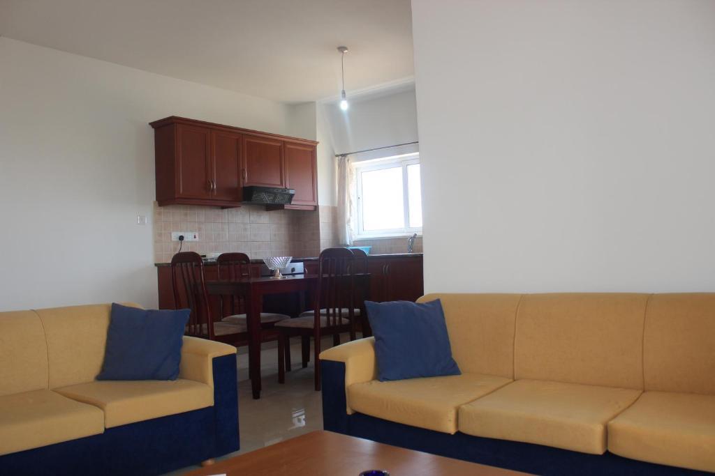Galatia'S Court Apartment Paphos Exterior photo
