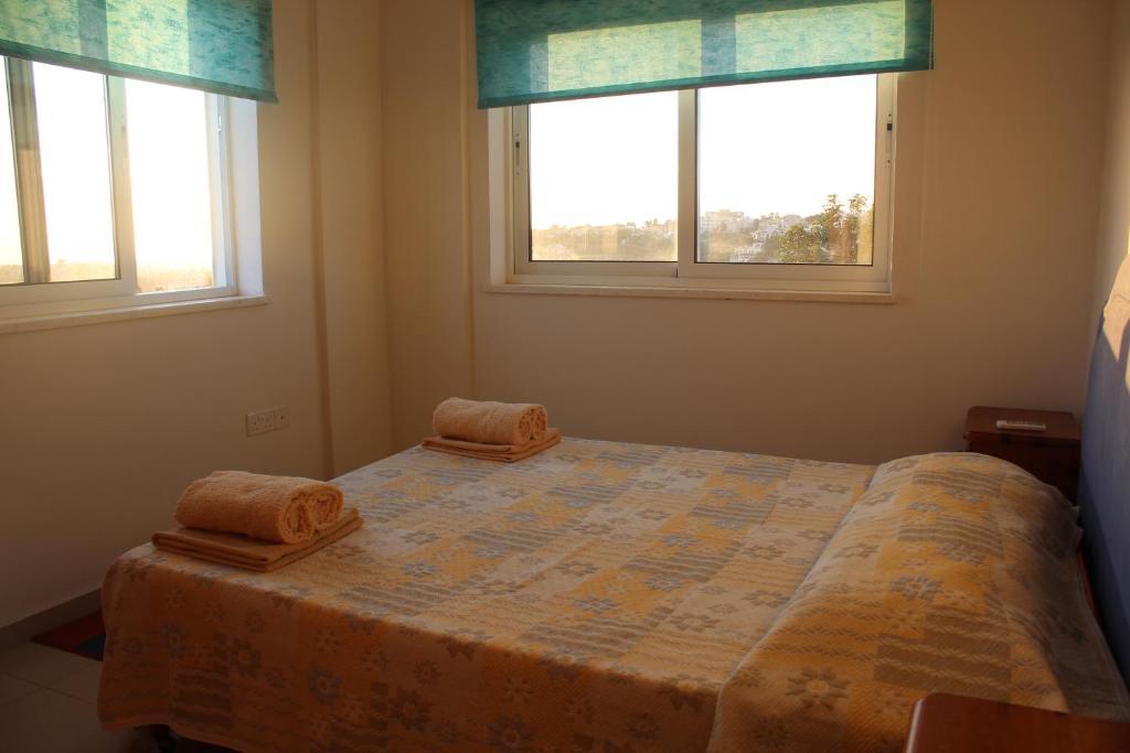 Galatia'S Court Apartment Paphos Room photo