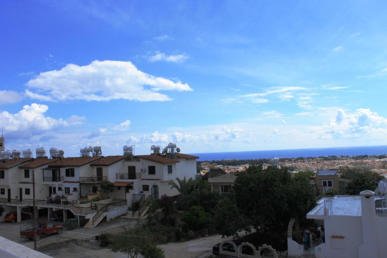 Galatia'S Court Apartment Paphos Exterior photo